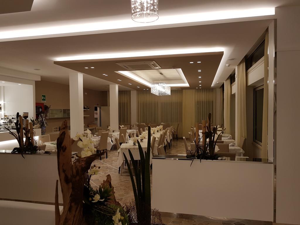 צ'סנטיקו Hotel Solemare מראה חיצוני תמונה